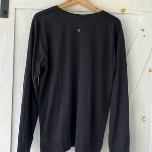 Black lululemon top